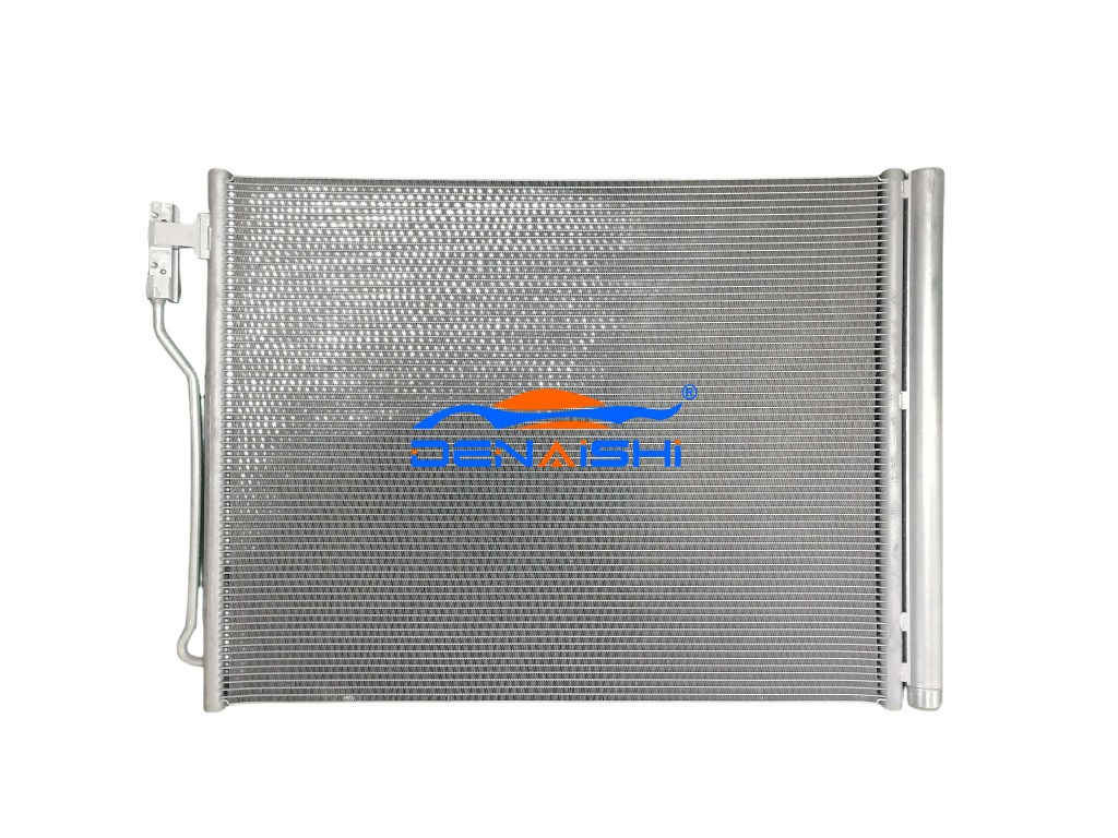 BMW 5シリーズ2.0L I4 TB0 11-12用コンデンサー